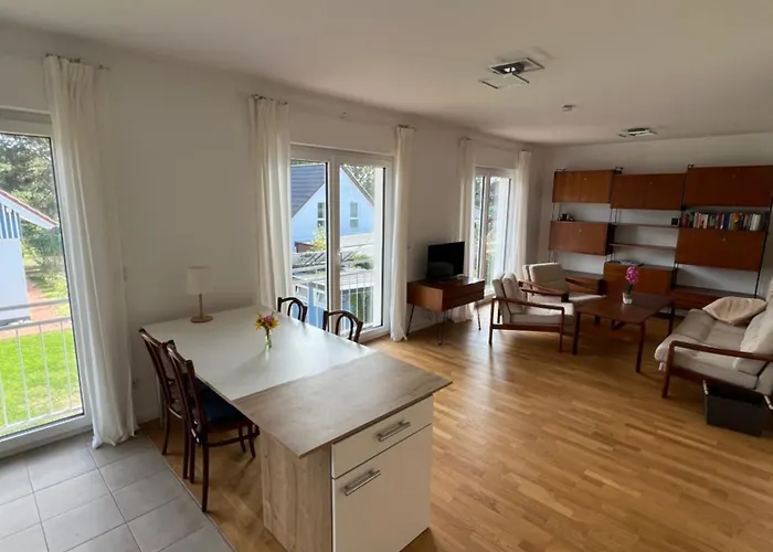 Buschwiesen Ausguck * Teltow